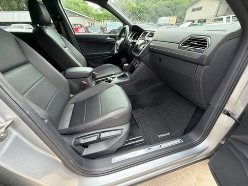 Used 2020 Volkswagen Tiguan SE R-Line w/ 3rd Row Seat Package AWD/4WD image 95