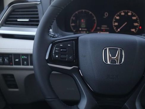 New 2026 Honda Odyssey Touring image 10