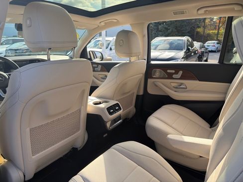 Certified 2022 Mercedes-Benz GLS 450 4MATIC image 27