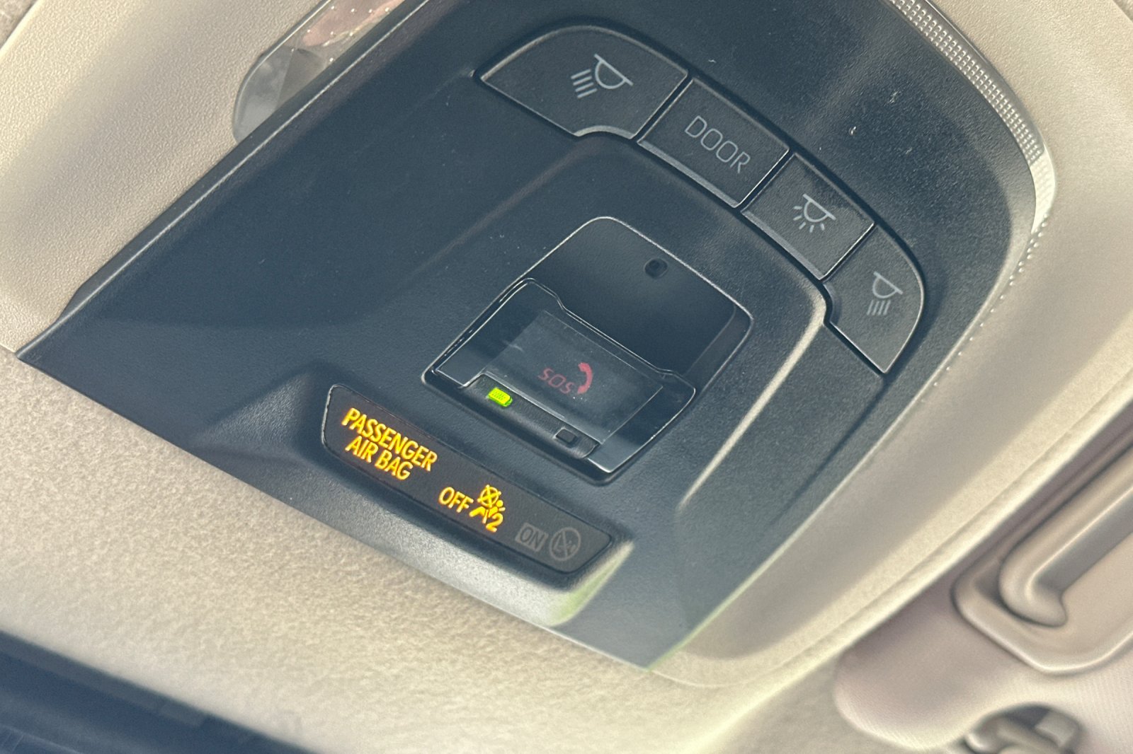 Used 2025 Toyota Corolla LE FWD image 24