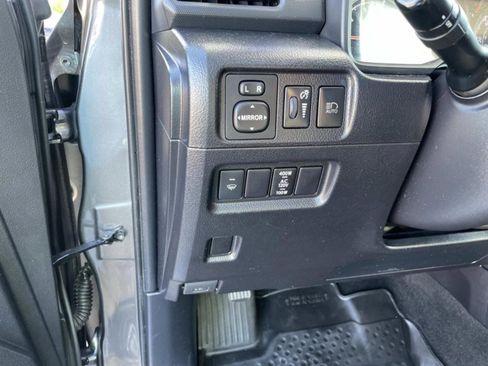 Used 2020 Toyota 4Runner TRD Off-Road AWD/4WD image 20