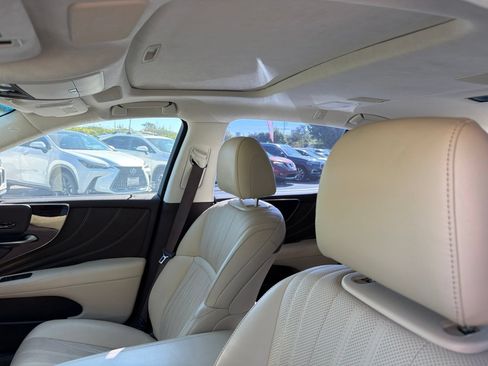 Used 2018 Lexus LS 500 w/ Interior Upgrade Package RWD image 10