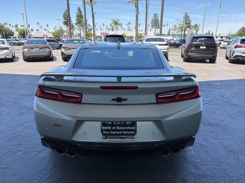 Used 2016 Chevrolet Camaro SS RWD image 4