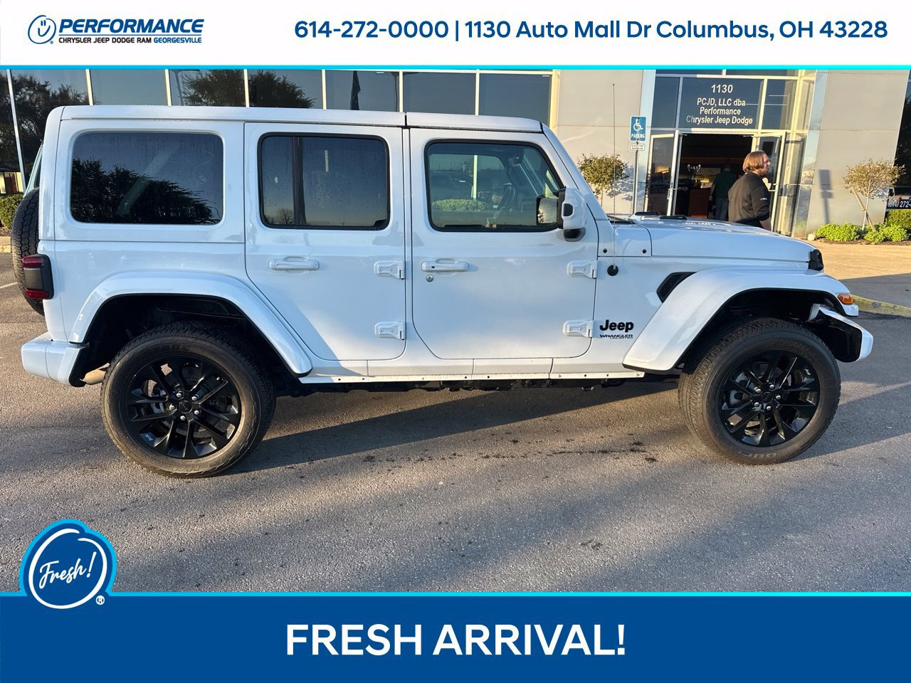 Used 2021 Jeep Wrangler Unlimited Sahara AWD/4WD image 3