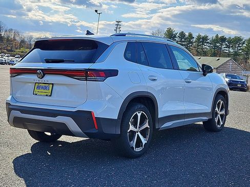 New 2026 Volkswagen Tiguan SE image 6