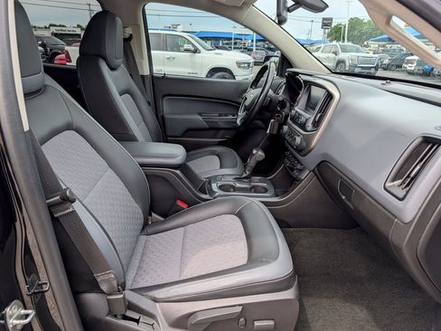 Used 2017 Chevrolet Colorado Z71 w/ Z71 Midnight Edition AWD/4WD image 30