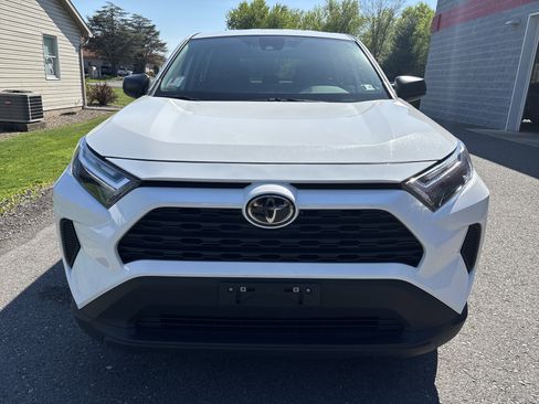 Certified 2024 Toyota RAV4 LE AWD/4WD image 9