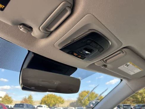 Used 2026 Toyota Corolla Cross LE image 24