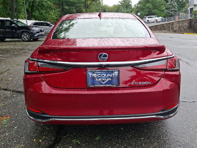 Used 2019 Lexus ES 300h w/ Accessory Package 2 FWD image 5