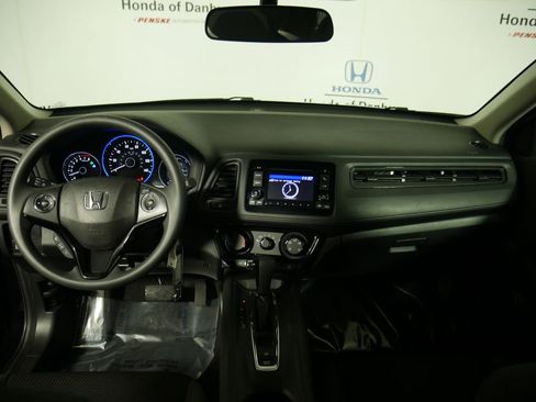 Used 2019 Honda HR-V LX image 16