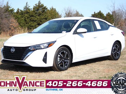 Used 2024 Nissan Sentra SV image 3