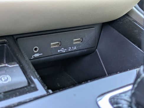 Used 2020 Subaru Outback Premium image 31