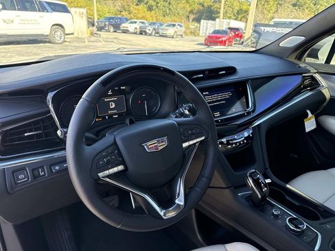 New 2025 Cadillac XT6 Sport image 34