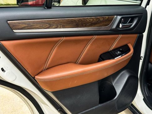 Used 2017 Subaru Outback 3.6R Touring w/ Popular Package #5A image 31