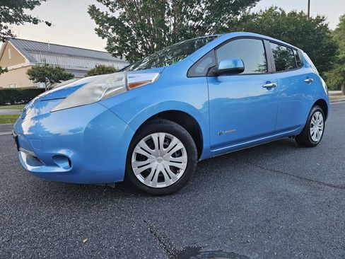 Used 2013 Nissan Leaf S w/ Charger Pkg image 1