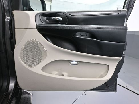 Used 2017 Dodge Grand Caravan SE w/ Power Window Group image 42