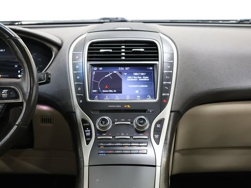 Used 2019 Lincoln Nautilus Reserve AWD/4WD image 19