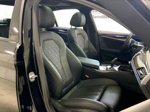 Certified 2023 BMW 540i xDrive w/ M Sport Package image 9