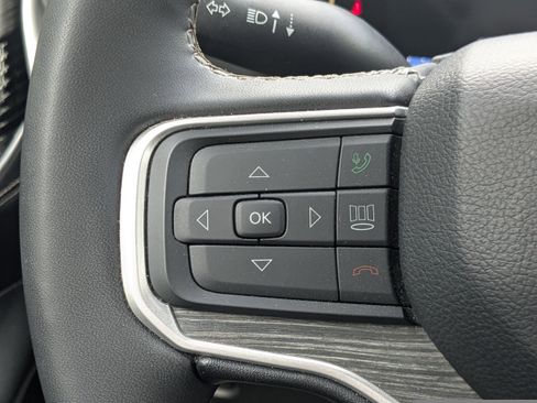 Certified 2024 Jeep Wagoneer L Series II w/ Flexible Seating Group image 23