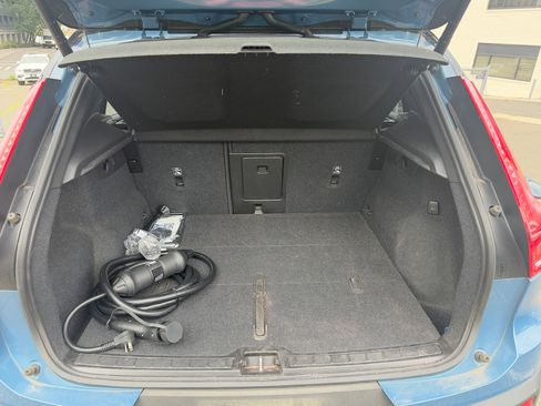 Certified 2023 Volvo XC40 Recharge Plus image 7