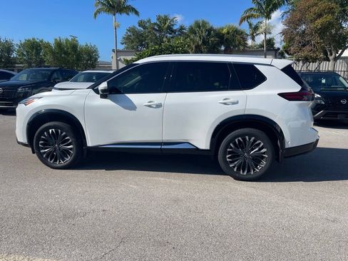Certified 2024 Nissan Rogue Platinum w/ Platinum Premium Package AWD/4WD image 2