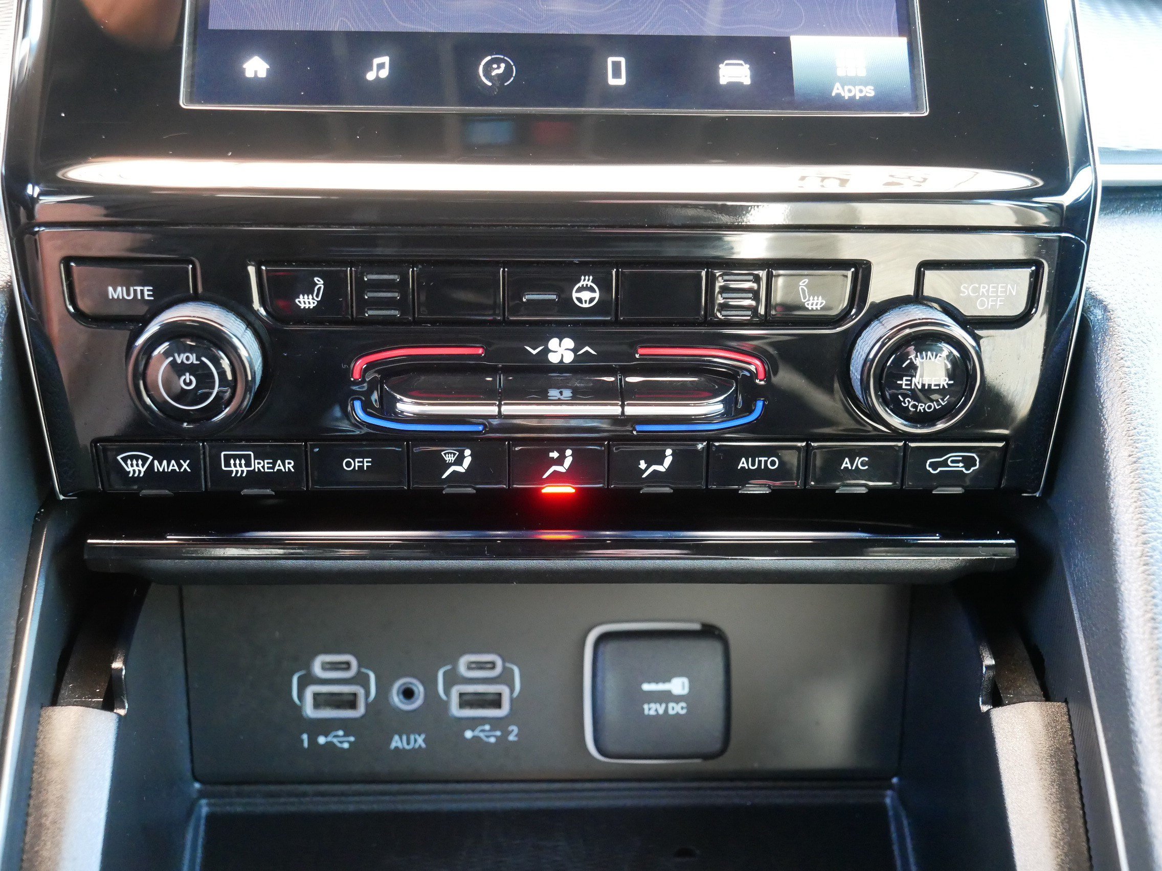 Used 2023 Jeep Grand Cherokee Altitude AWD/4WD image 32