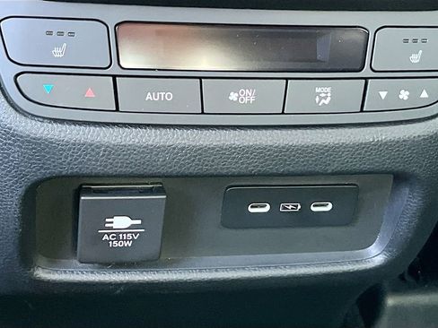 Used 2024 Honda Pilot Elite image 27