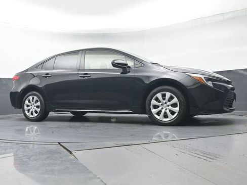 Certified 2023 Toyota Corolla LE image 36