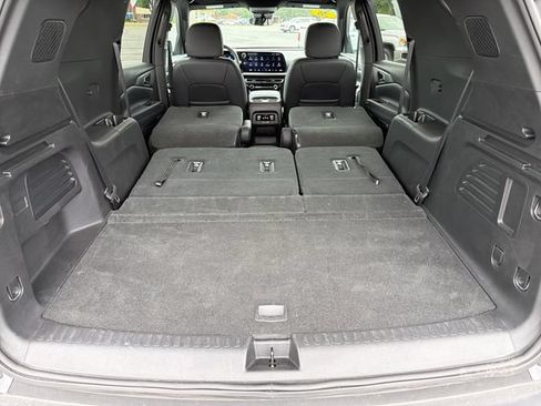 Used 2026 Chevrolet Traverse LT AWD/4WD image 5