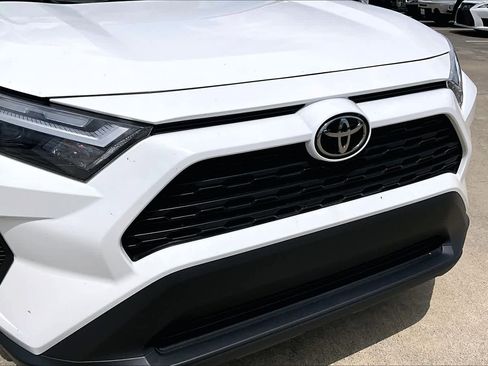 Used 2024 Toyota RAV4 XLE image 28
