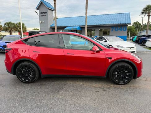 Used 2023 Tesla Model Y AWD image 4