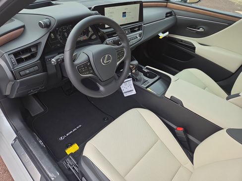 New 2025 Lexus ES 350 w/ Premium Package image 8