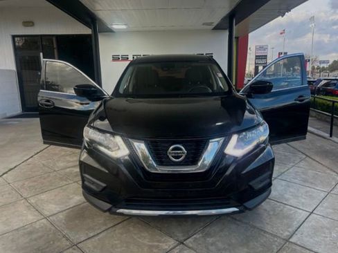 Used 2019 Nissan Rogue S image 6