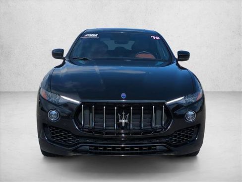 Used 2019 Maserati Levante image 2