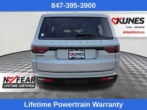 Used 2024 Jeep Wagoneer Series II w/ Flexible Seating Group AWD/4WD image 6