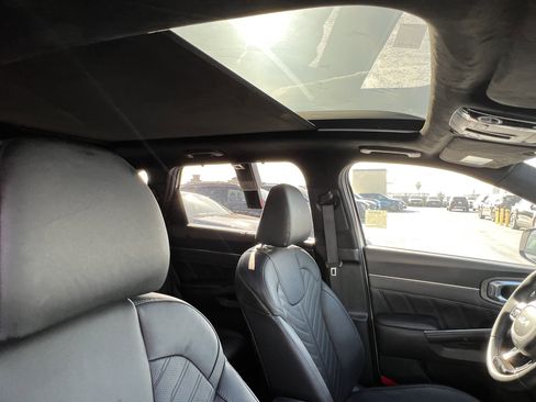 Certified 2024 Kia Sorento SX Prestige image 15