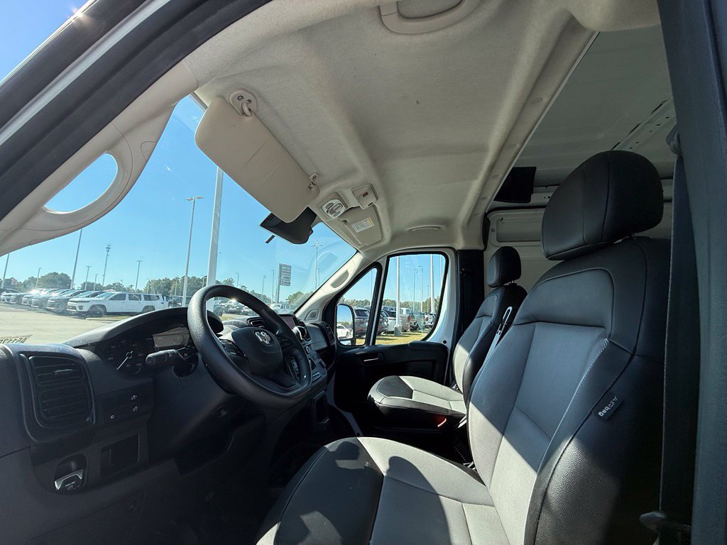 Used 2025 RAM ProMaster 2500 w/ Convenience Group FWD image 19