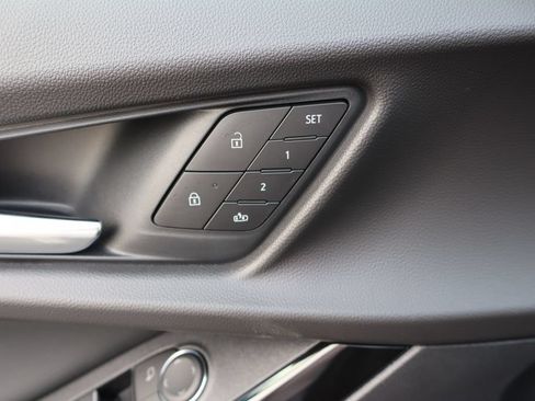 New 2027 Chevrolet Equinox RS w/ Safety and Technology Package AWD/4WD image 18