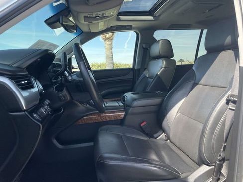 Used 2019 Chevrolet Suburban Premier image 19