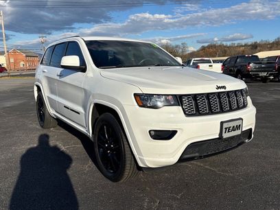 Used 2017 Jeep Grand Cherokee Altitude
