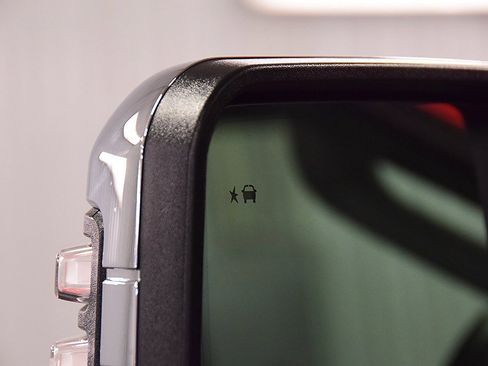 Used 2024 Chevrolet Silverado 2500 LTZ w/ LTZ Convenience Package image 16