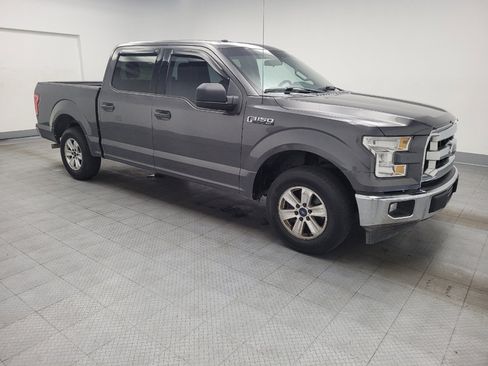 Used 2017 Ford F150 XLT RWD image 11