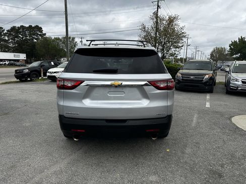 Used 2018 Chevrolet Traverse LT image 5