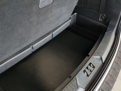 Used 2020 Ford Explorer ST w/ ST Street Pack image 34