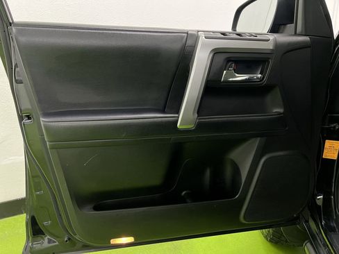 Used 2021 Toyota 4Runner SR5 AWD/4WD image 15