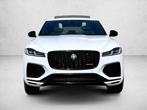 Used 2025 Jaguar F-PACE R-Dynamic S image 3