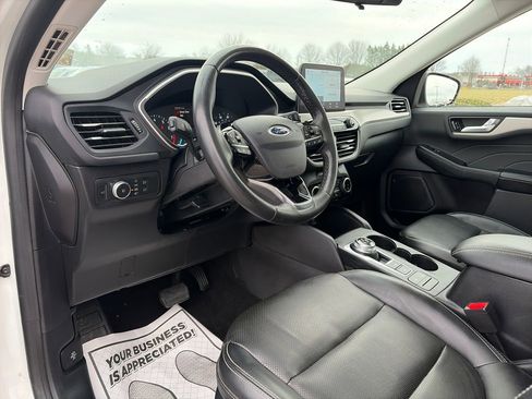 Used 2022 Ford Escape SEL image 18