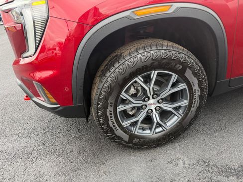 Used 2025 GMC Acadia AT4 w/ Super Cruise Package image 5