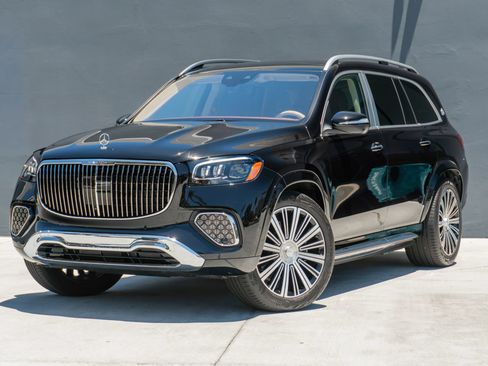 Used 2026 Mercedes-Benz Maybach GLS 600 4MATIC image 3