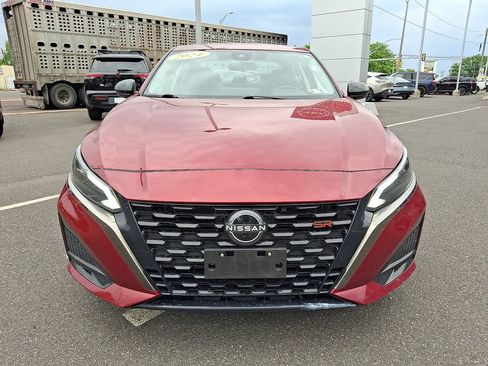 Used 2024 Nissan Altima 2.5 SR w/ SR Premium Package AWD/4WD image 2